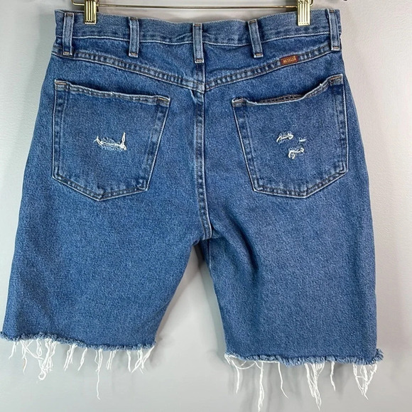 RUSTLER Upcycled Cutoff Jean Shorts Blue Mid Wash Denim Distressed Size 34 - Picture 5 of 10